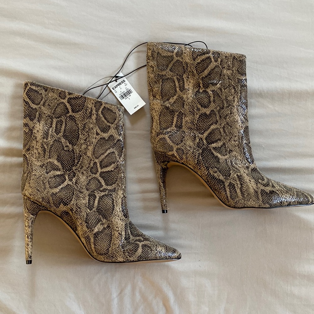 Snake skin pattern booties